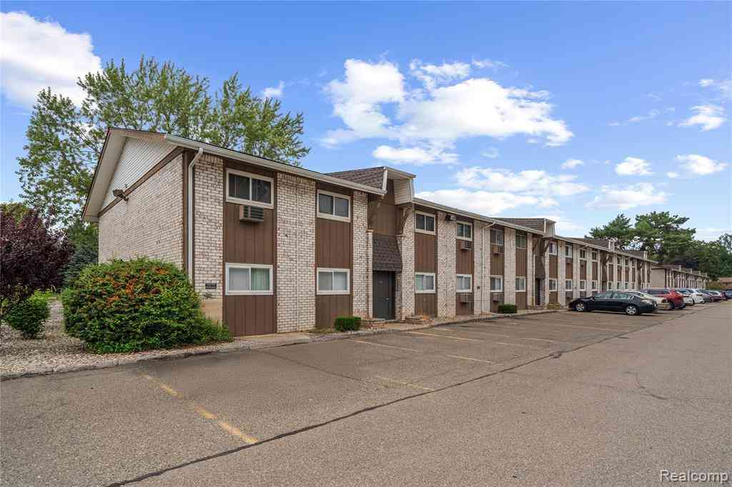 Condo For Sale - 7355 Woodview Street  #4<br/> Westland, MI 48185