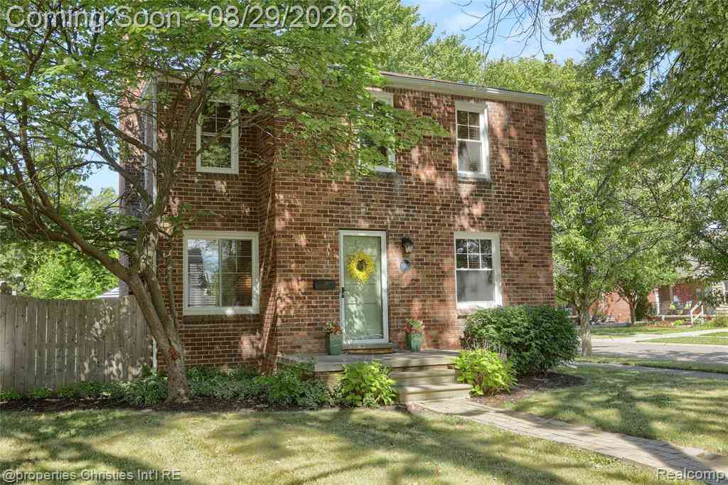 Homes For Sale - 19295 Eastborne Street <br/> Harper Woods, MI 48225