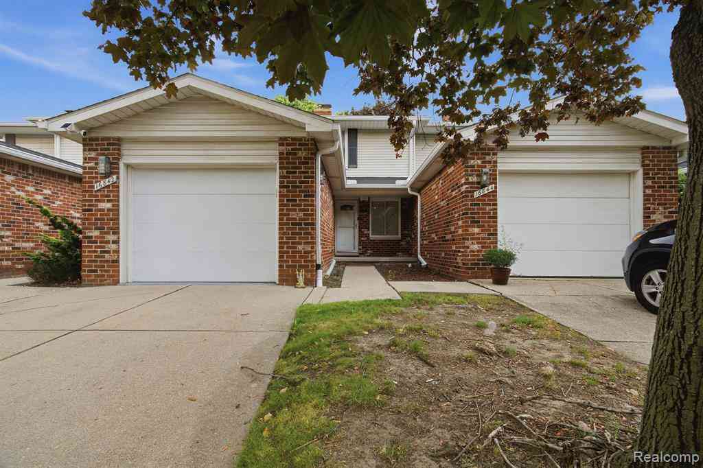 Condo For Rent - 16842 Edloytom Way <br/> Clinton Township, MI 48038