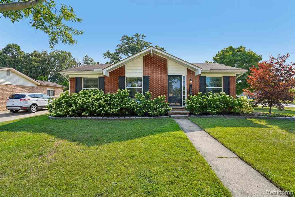 Homes For Sale - 1308 Longfellow Drive <br/> Wayne County, Canton, MI 48187