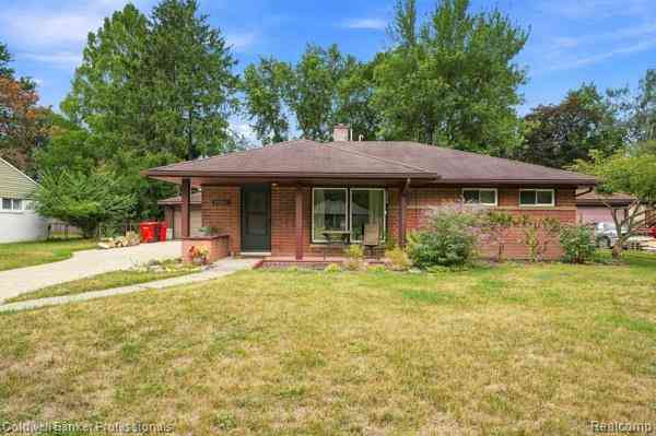 Homes For Sale - 25261 Kildare Street <br/> Oakland County, Southfield, MI 48033