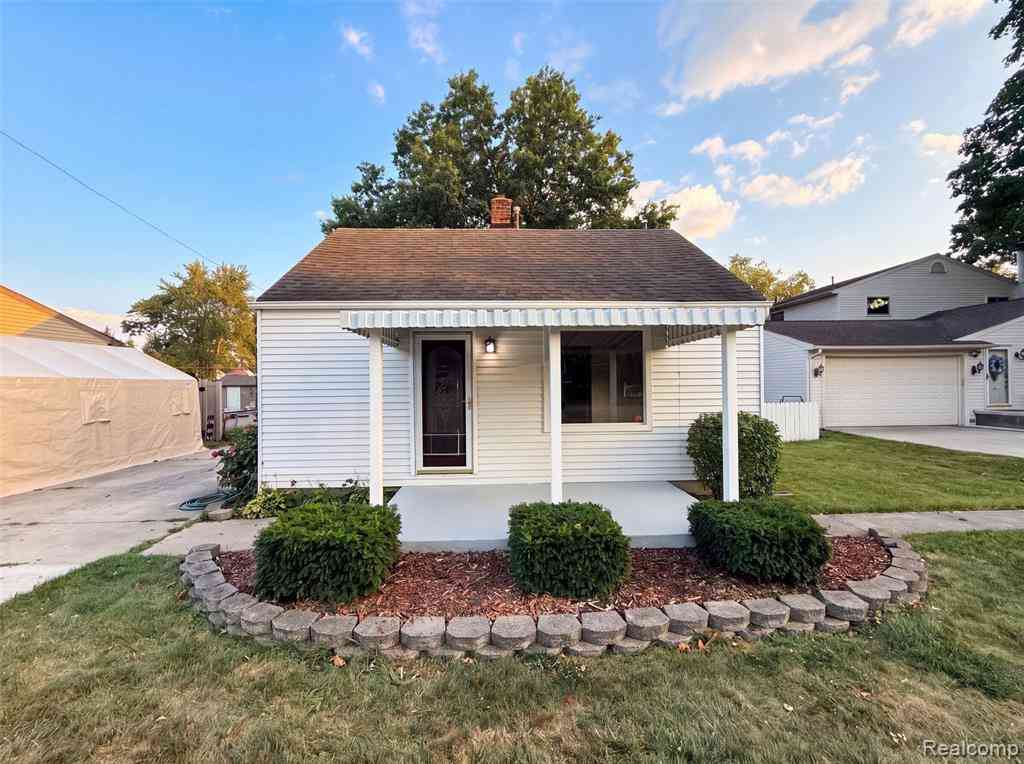 Homes For Sale - 35115 University Street <br/> Wayne County, Westland, MI 48185