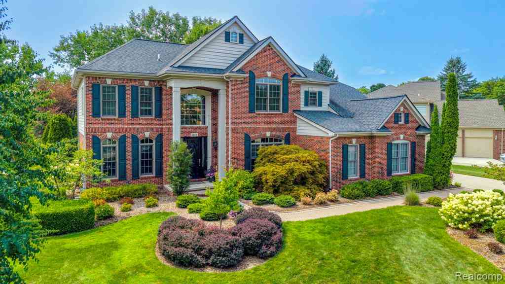 Homes For Sale - 1859 Buckthorn Court <br/> Troy, MI 48098