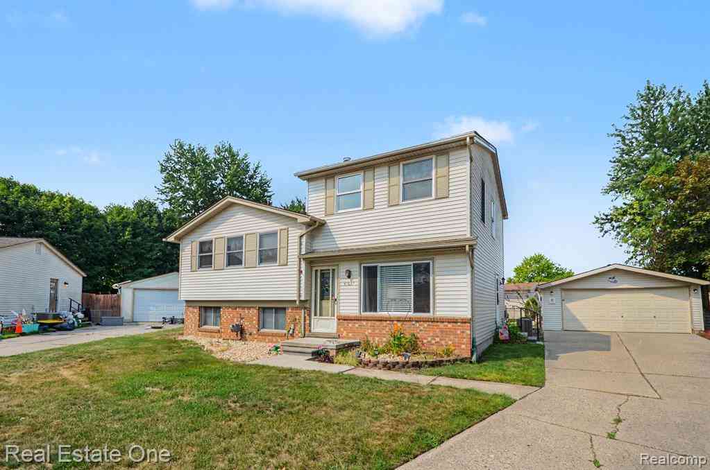 Homes For Sale - 41637 Cimarron Street <br/> Clinton Township, MI 48038