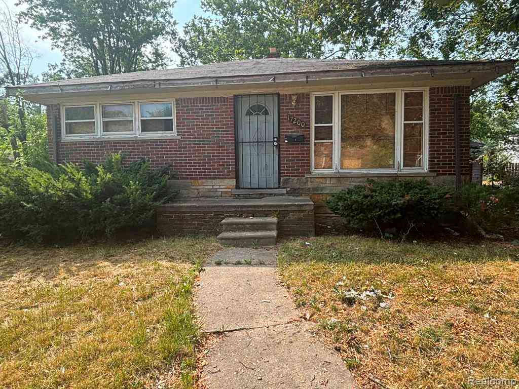 Homes For Sale - 17200 Munich Street <br/> Detroit, MI 48224