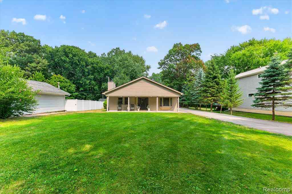 Homes For Sale - 21288 Whitlock Street <br/> Farmington, MI 48336