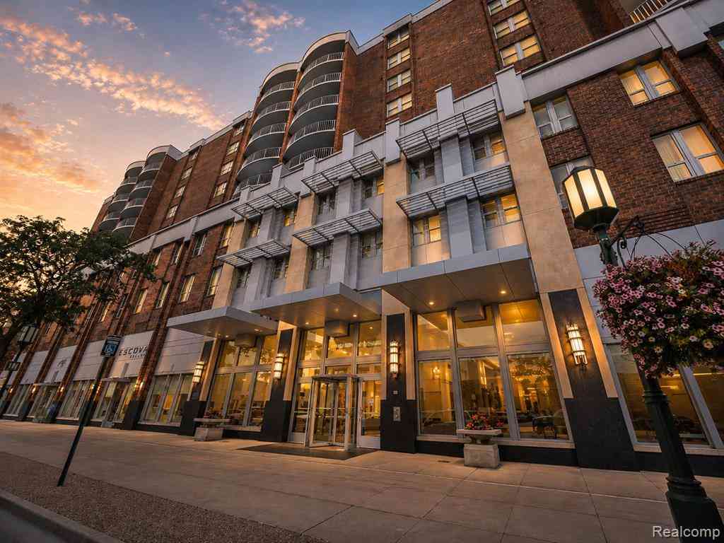Condo For Sale - 411 S Old Woodward Avenue  #1011<br/> Oakland County, Birmingham, MI 48009