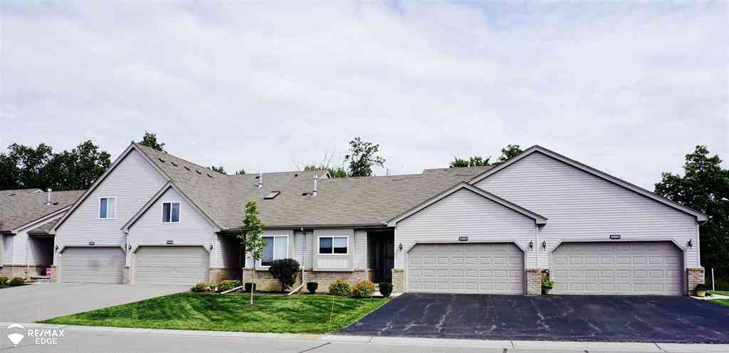 Condo For Sale - 28003 Gregory Street <br/> Grand Blanc, MI 48439