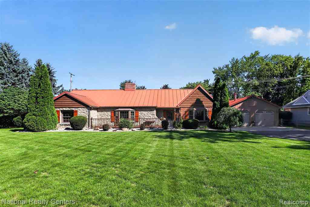 Homes For Sale - 127 W Albain Road <br/> Petersburg, MI 49270
