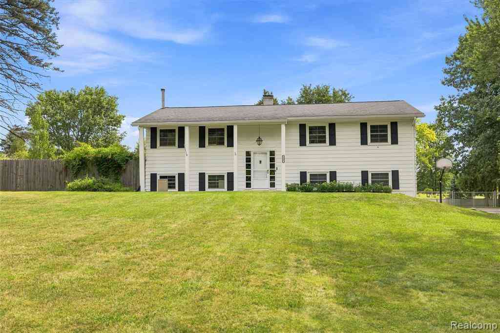 Homes For Sale - 9805 Platt Road <br/> Milan, MI 48160