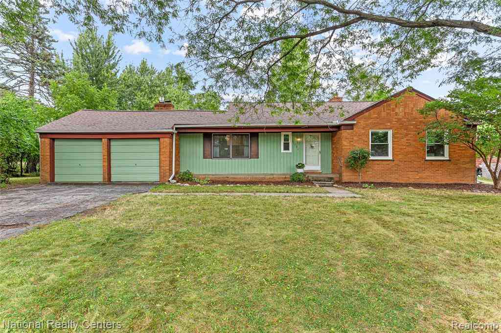 Homes For Sale - 31890 Dohany Drive <br/> Farmington, MI 48336
