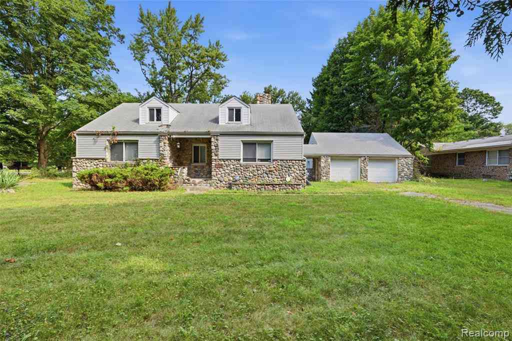 Homes For Sale - 25774 Forestview Drive <br/> Oakland County, Southfield, MI 48033