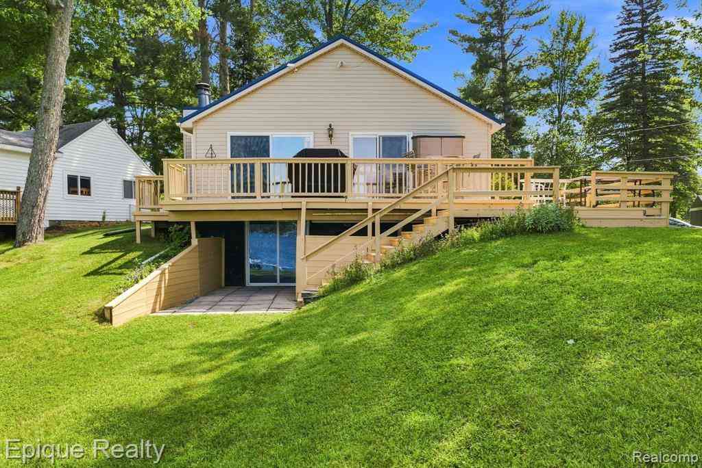 Homes For Sale - 8946 Thomas Street <br/> Hale, MI 48739