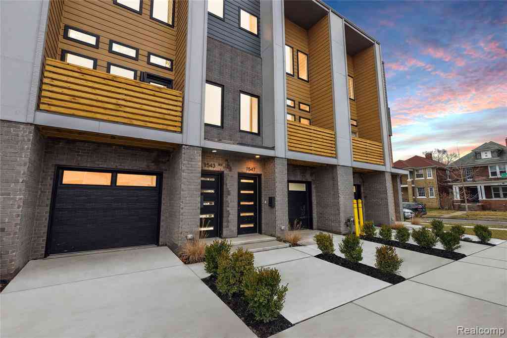 Condo For Sale - 1703 Pallister   #30<br/> Detroit, MI 48206