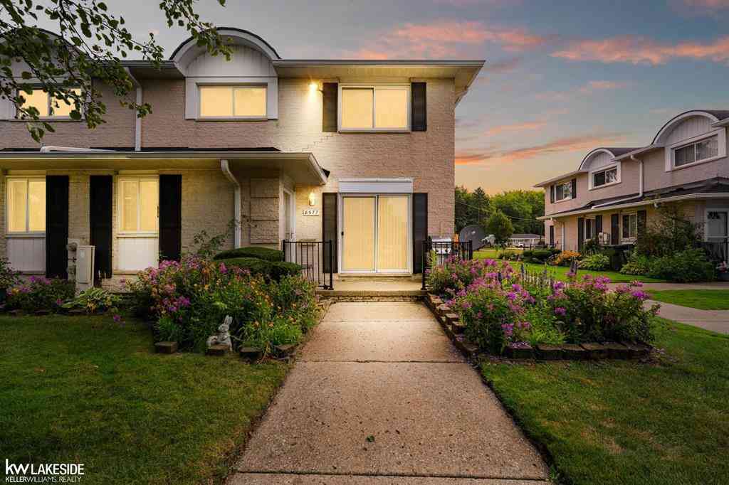 Condo For Sale - 8577 Hampshire Drive <br/> Sterling Heights, MI 48313
