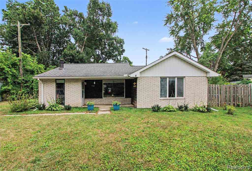 Homes For Sale - 7219 Bluebird  <br/> Oakland County, Waterford, MI 48329