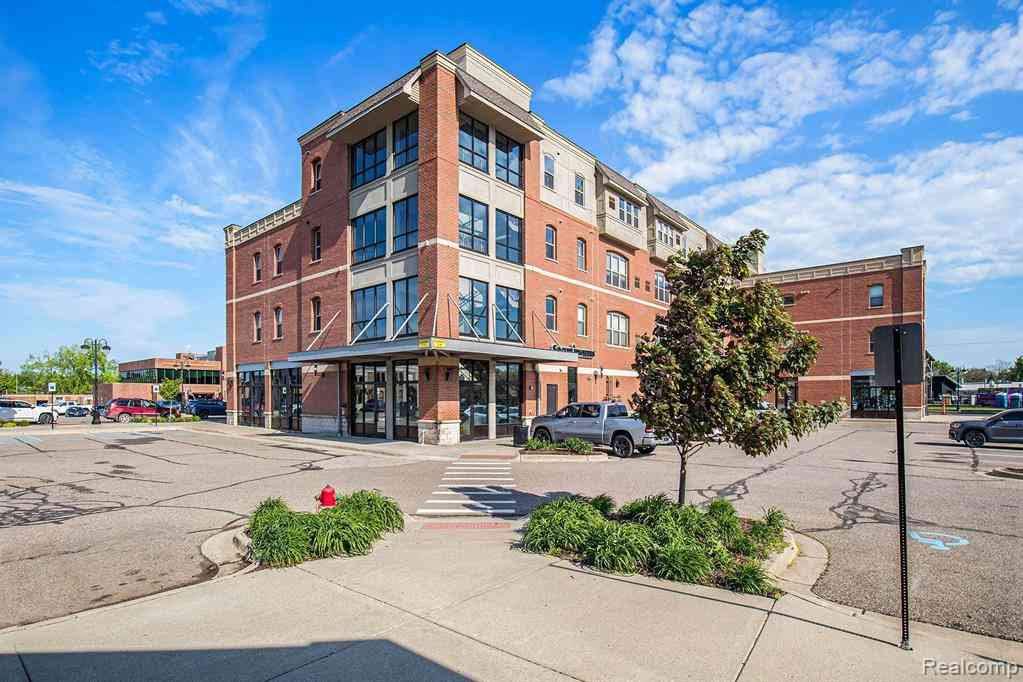 Condo For Rent - 134 N Leroy Street  #304<br/> Genesee County, Fenton, MI 48430