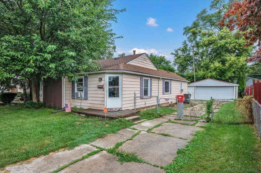 Homes For Sale - 20833 Woodward Drive <br/> Clinton Township, MI 48035
