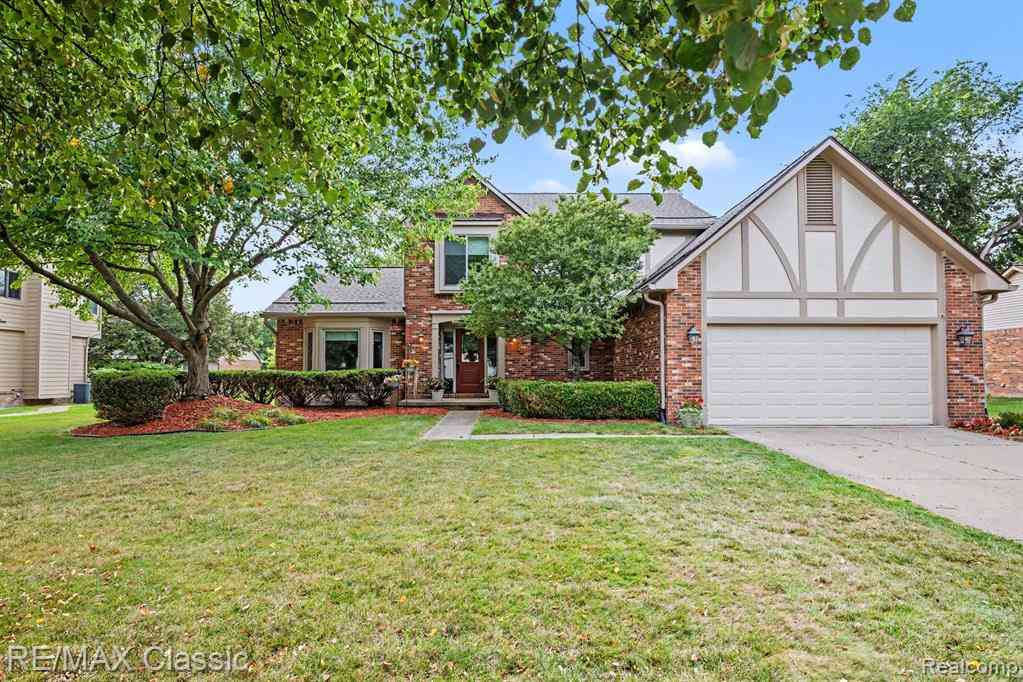 Homes For Sale - 29681 English Way <br/> Novi, MI 48377