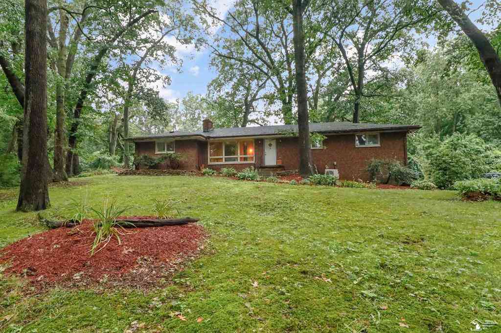 Homes For Sale - 7993 Mohawk Trail Trail <br/> Monroe County, Temperance, MI 48182