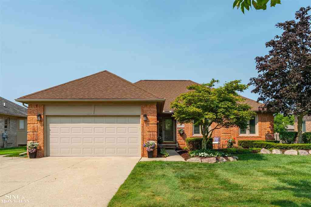 Homes For Sale - 54375 Jeffery Drive <br/> Macomb County, Macomb, MI 48042