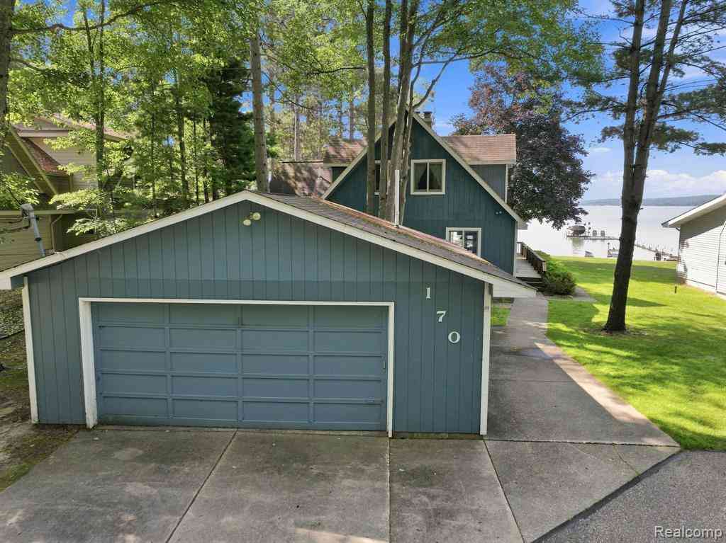 Homes For Sale - 170 Flagpoint Avenue <br/> Roscommon, MI 48653