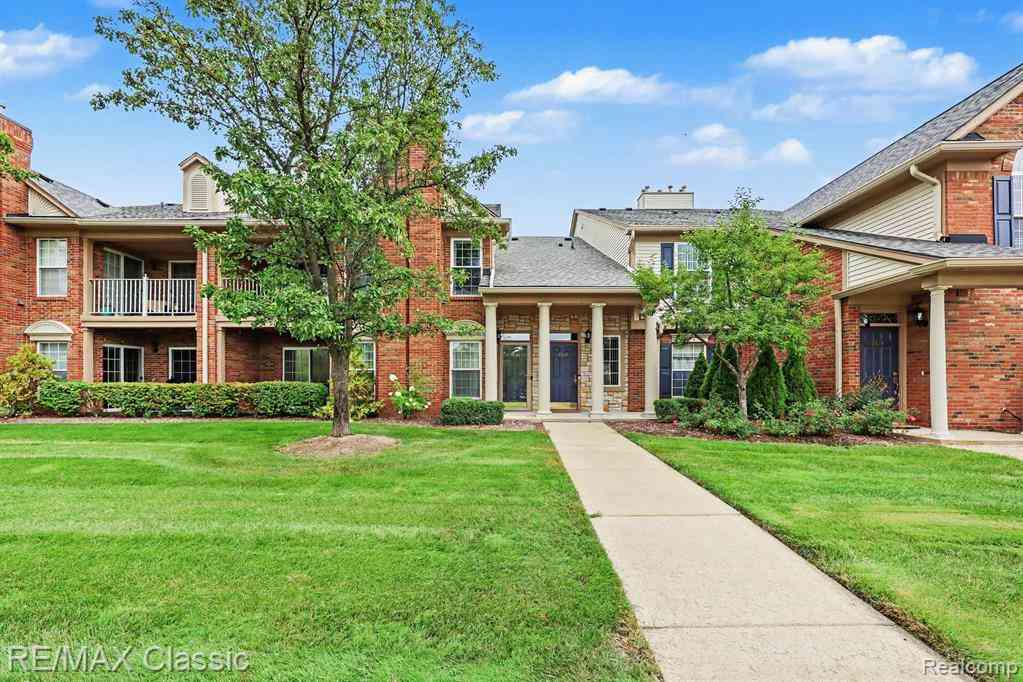Condo For Sale - 3626 Oakmonte Boulevard <br/> Rochester, MI 48306