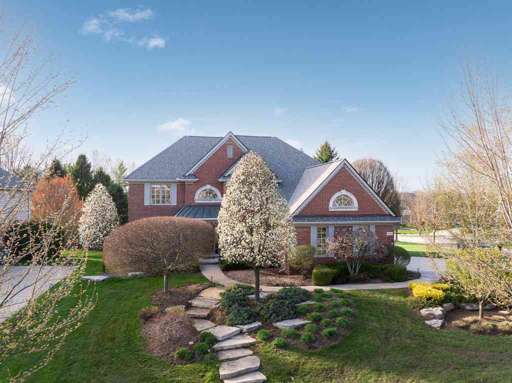Homes For Sale - 2910 N Addison Circle N N<br/> Rochester, MI 48306