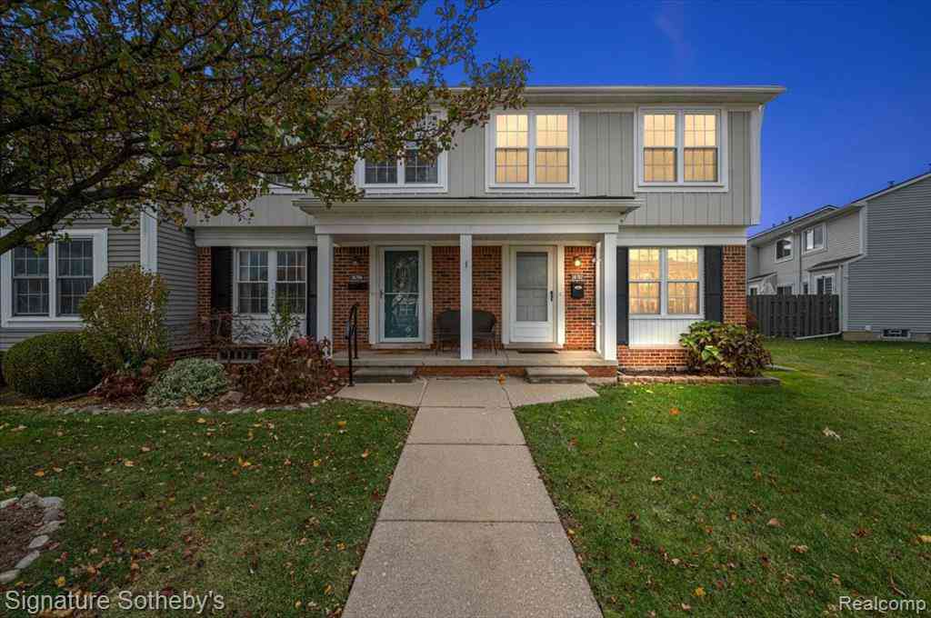 Condo For Sale - 36702 Park Place Drive <br/> Sterling Heights, MI 48310