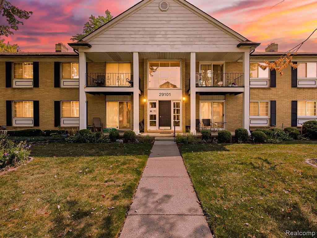 Condo For Sale - 29101 Hayes Road <br/> Warren, MI 48088