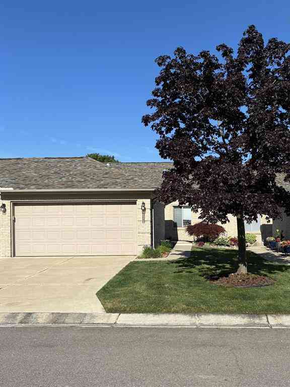 Condo For Sale - 35275 Silver Maple Drive <br/> Clinton Township, MI 48035
