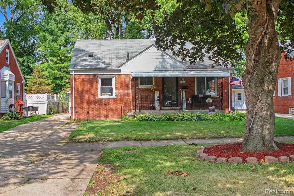 Homes For Sale - 26686 Southwestern Highway <br/> Wayne County, Redford, MI 48239