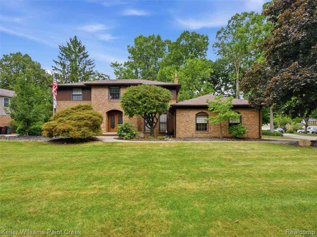 Homes For Sale - 2950 Leyton Court <br/> Rochester, MI 48306