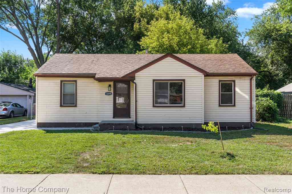Homes For Sale - 12095 Kinloch  <br/> Wayne County, Redford, MI 48239