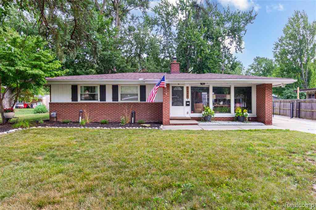 Homes For Sale - 29604 Chelmsford Road <br/> Southfield, MI 48076