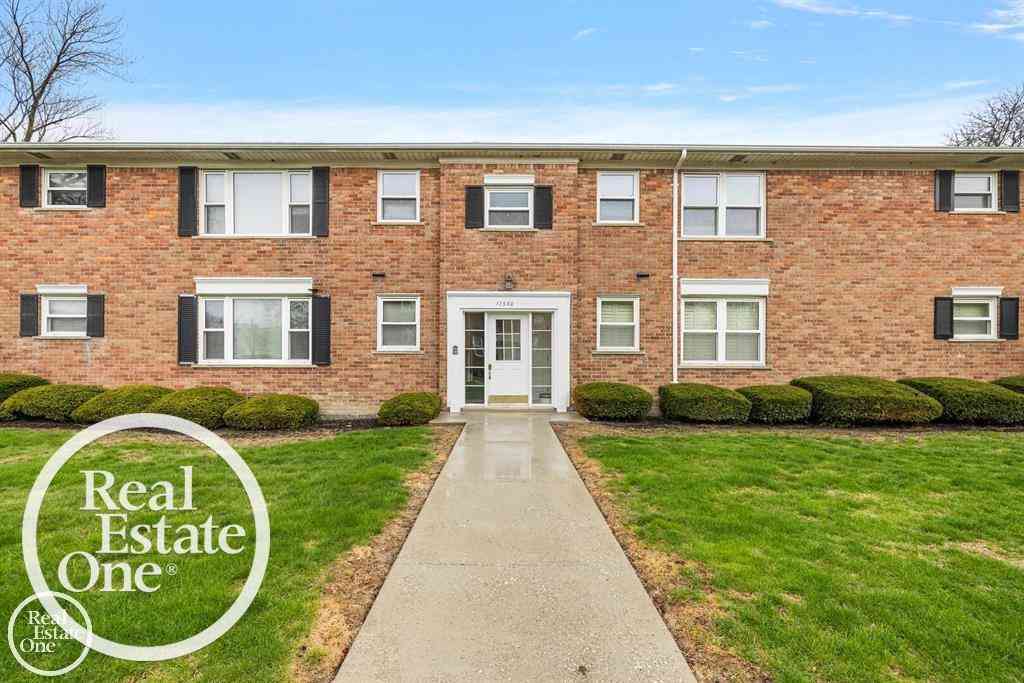 Condo For Sale - 17560 Mack Avenue <br/> Grosse Pointe, MI 48230