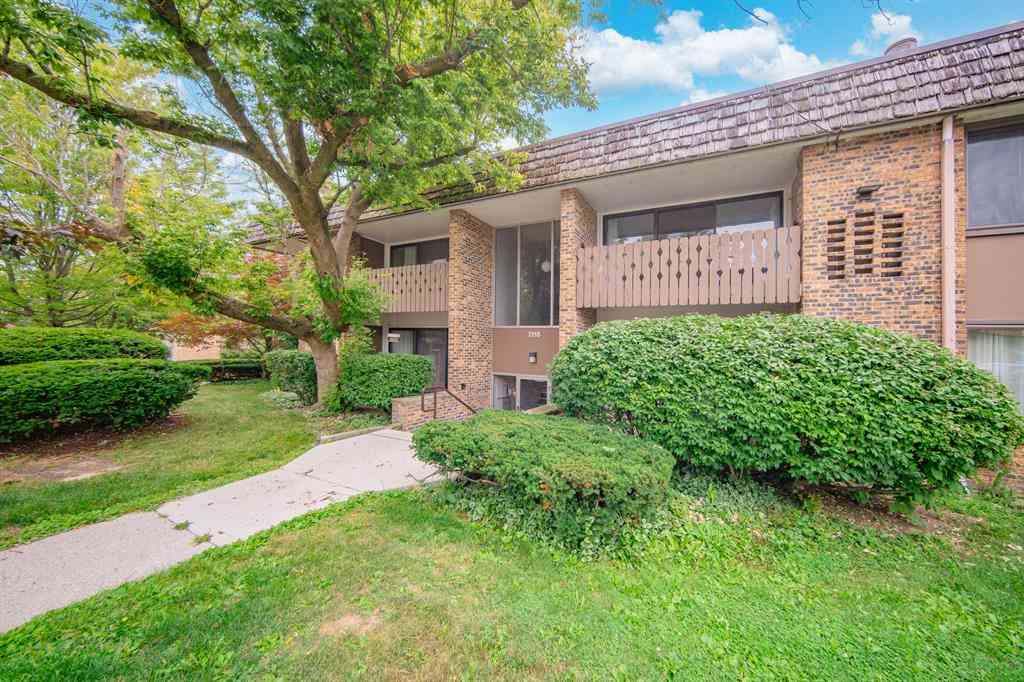 Condo For Rent - 2118 Pauline Boulevard  #312<br/> Ann Arbor, MI 48103