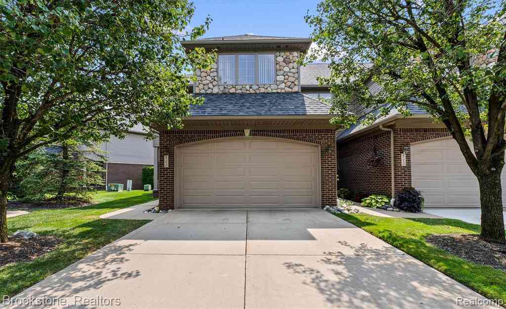 Condo For Sale - 47630 N Lorie Lane Lane E E #9<br/> Chesterfield, MI 48047