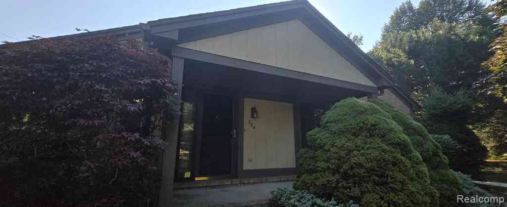 Condo For Rent - 364 Meadow Bridge Drive <br/> Rochester, MI 48307