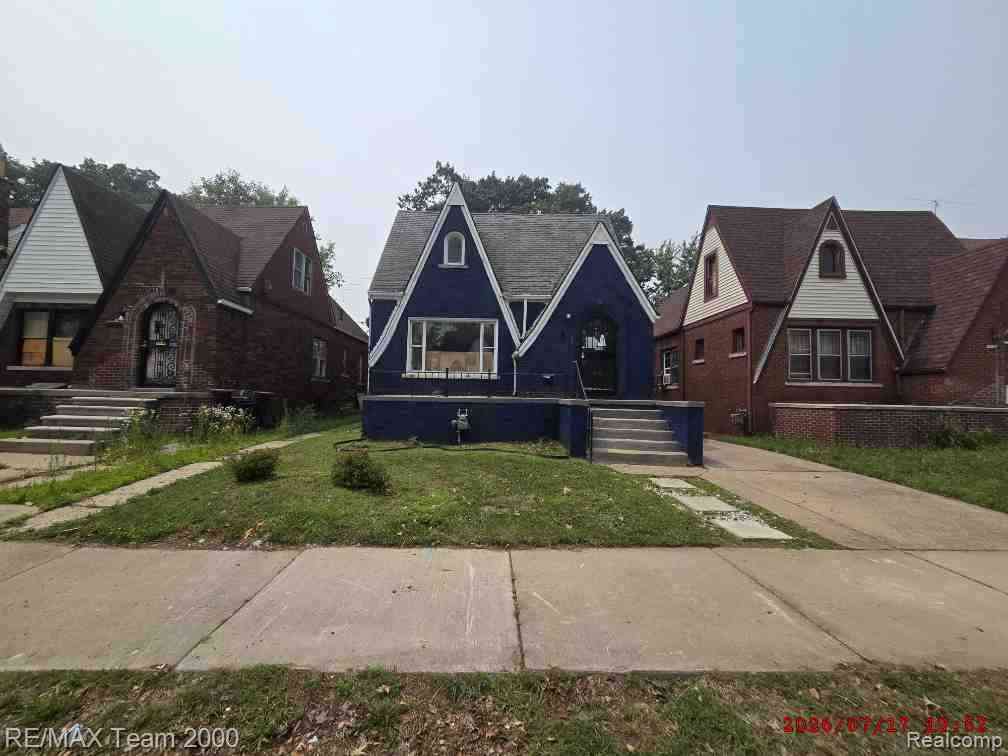 Homes For Sale - 16685 Woodingham Drive <br/> Wayne County, Detroit, MI 48221