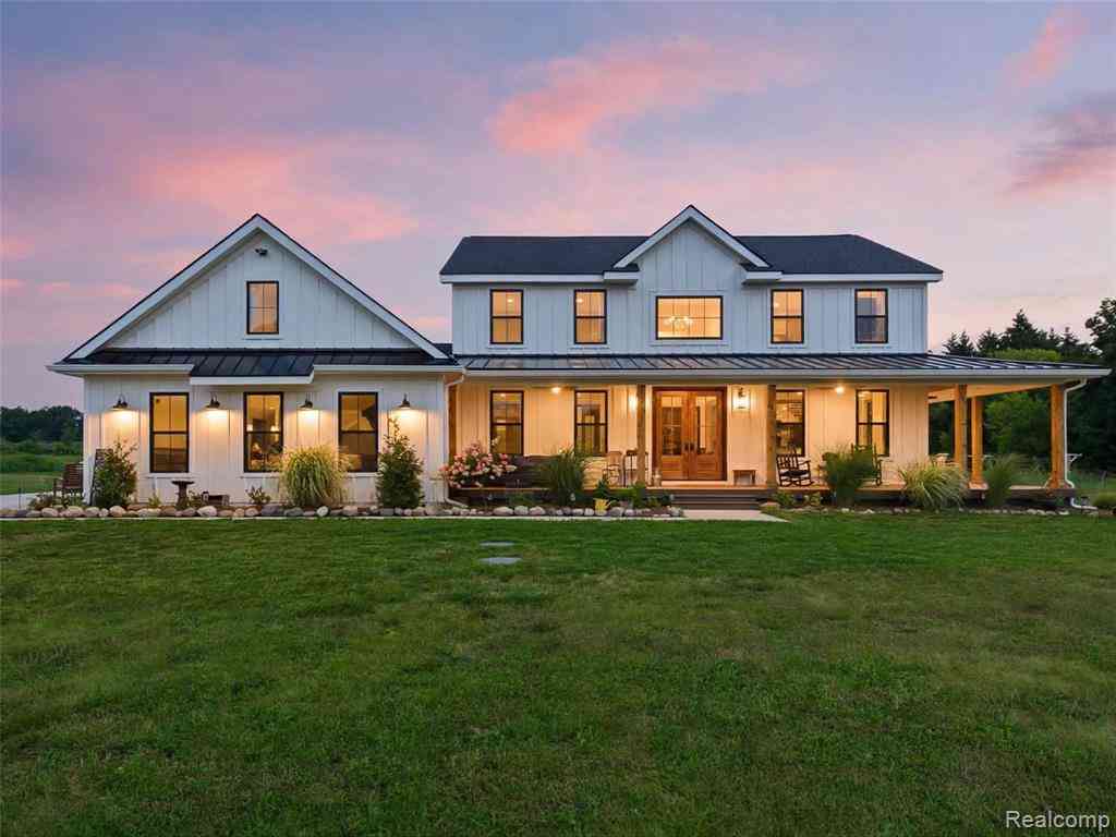 Homes For Sale - 7241 Lyons Road <br/> Imlay City, MI 48444