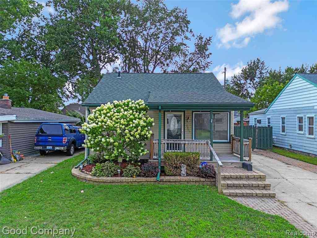 Homes For Sale - 23385 Melville Avenue <br/> Hazel Park, MI 48030