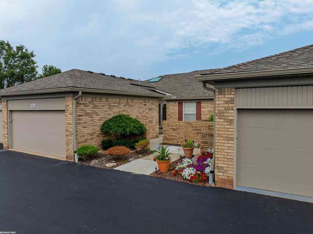 Condo For Sale - 59055 Golden Oak Court <br/> Washington, MI 48094