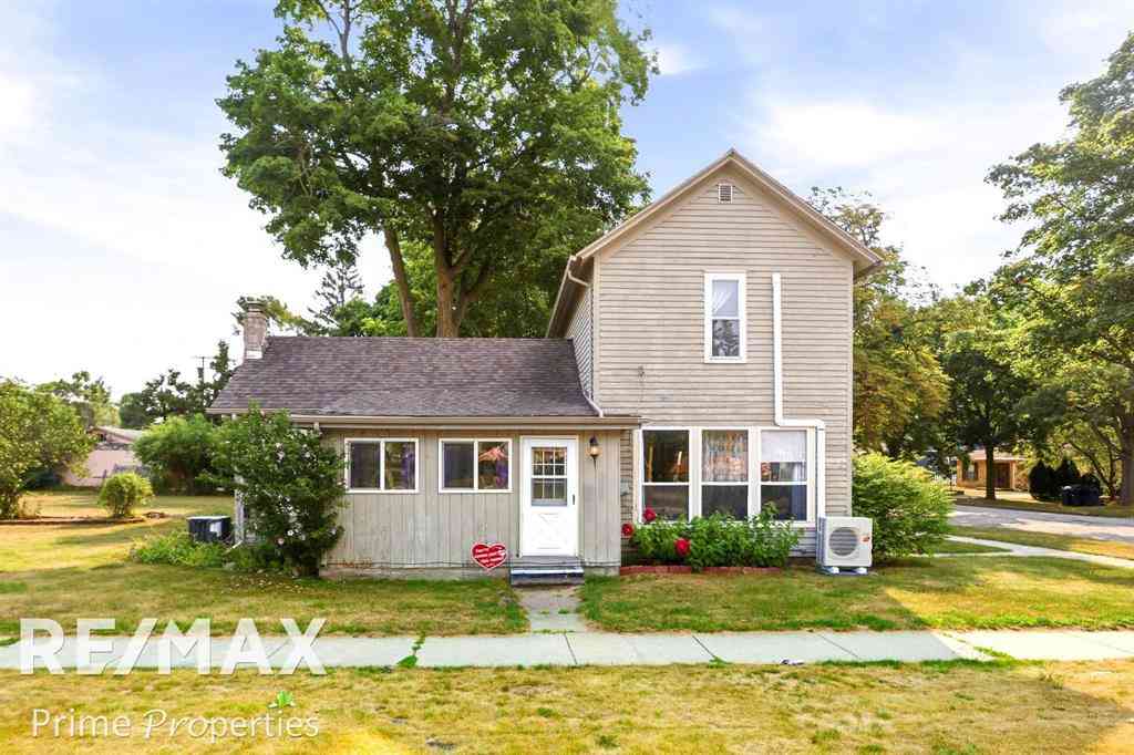 Homes For Sale - 201 S Almer Street <br/> Caro, MI 48723