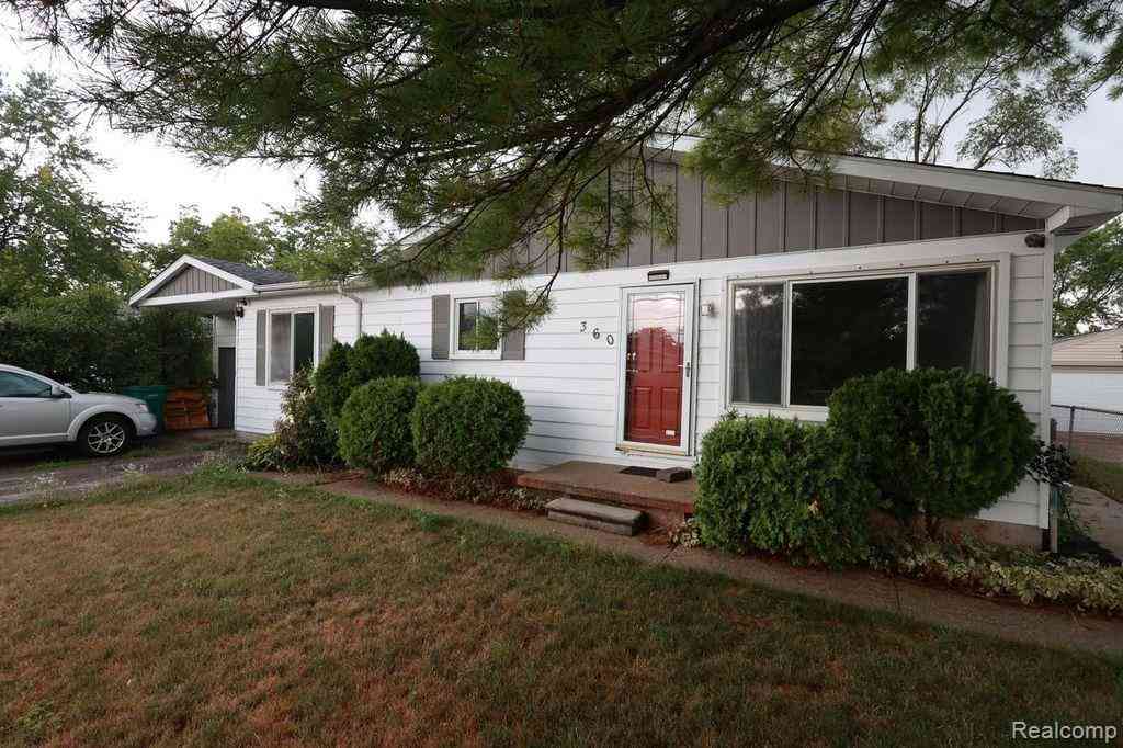 Homes For Sale - 360 Woodlawn Avenue <br/> Washtenaw County, Ypsilanti, MI 48198