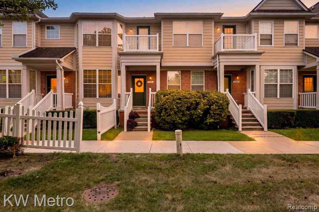 Condo For Sale - 779 Piper Boulevard <br/> Wayne County, Detroit, MI 48215