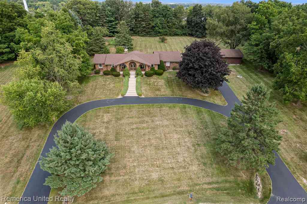 Homes For Sale - 59245 Bishop Road <br/> New Hudson, MI 48165