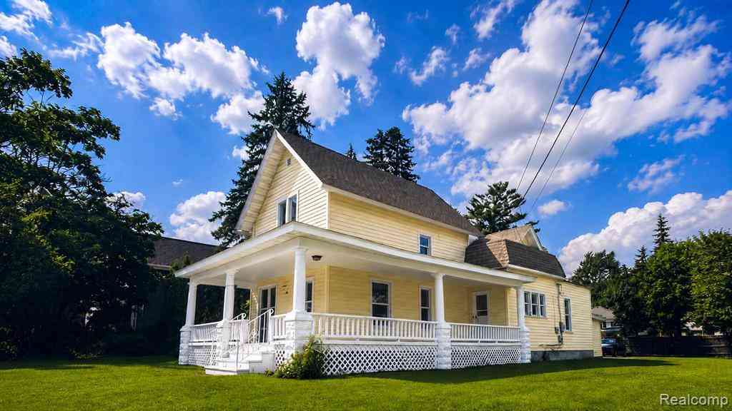 Homes For Sale - 1408 W Main Street <br/> Shiawassee County, Owosso, MI 48867