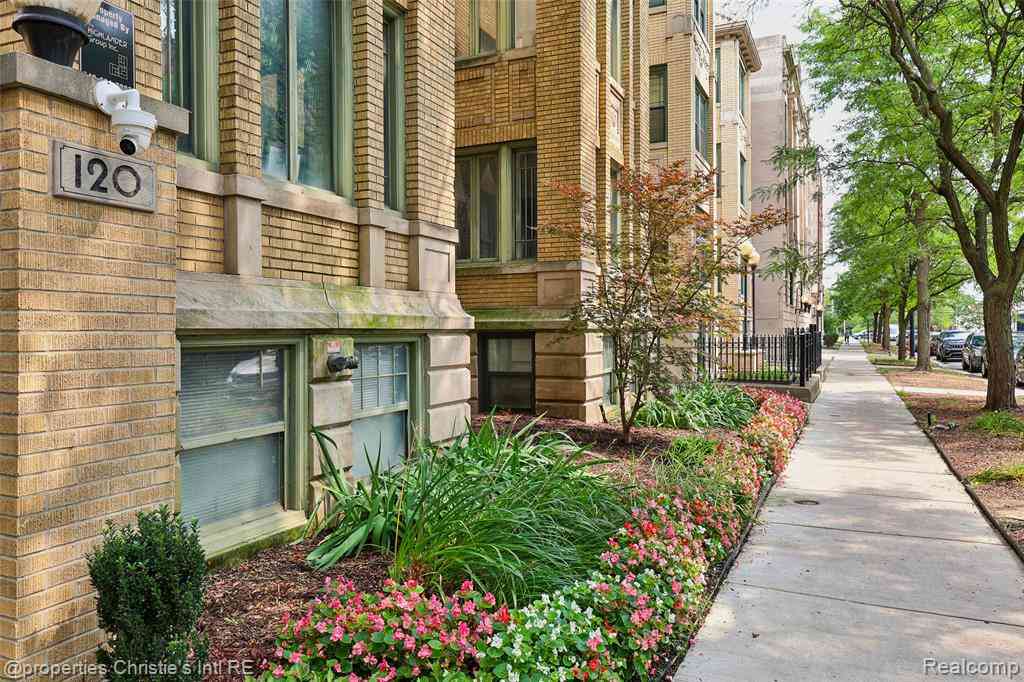 Condo For Sale - 120 Seward Street  #111<br/> Detroit, MI 48202