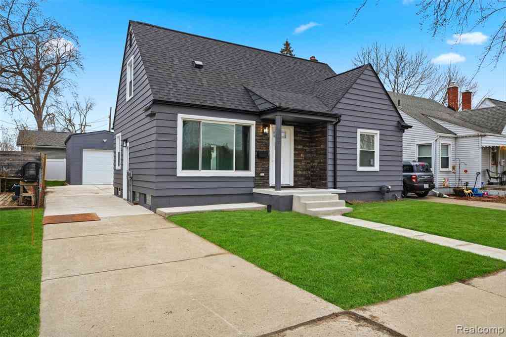 Homes For Sale - 3050 Catalpa Drive <br/> Berkley, MI 48072